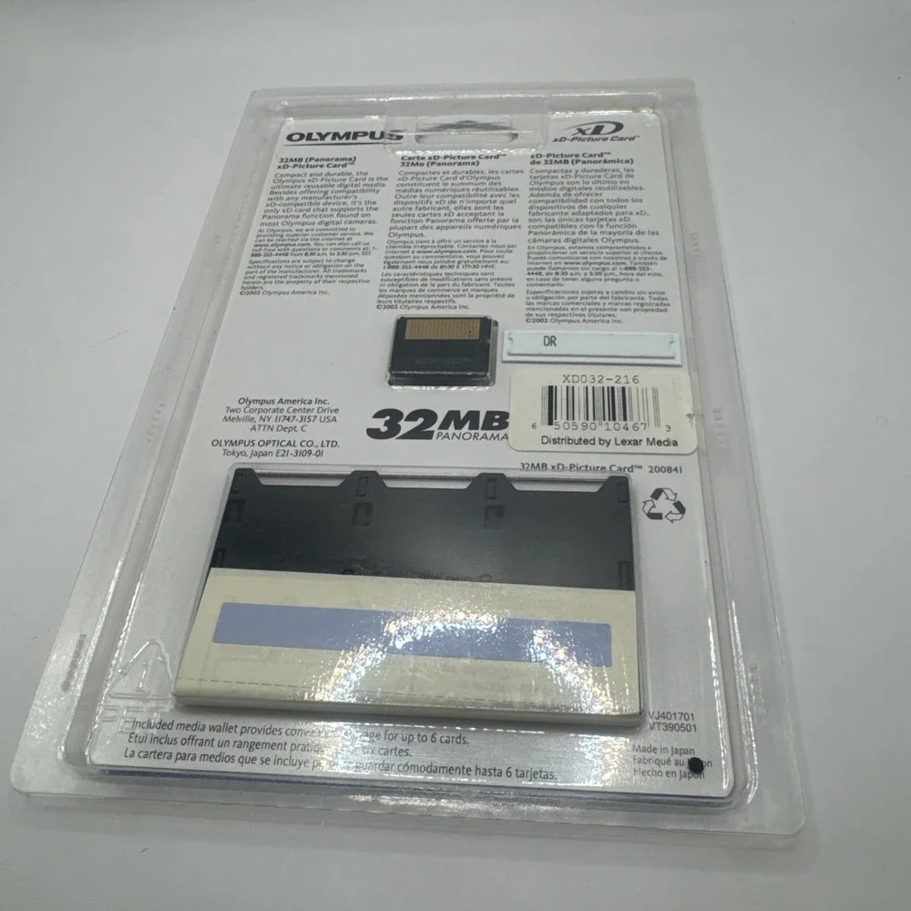 Olympus 32MB xD Picture Card Camera Memory Card New With Cardholder For 6